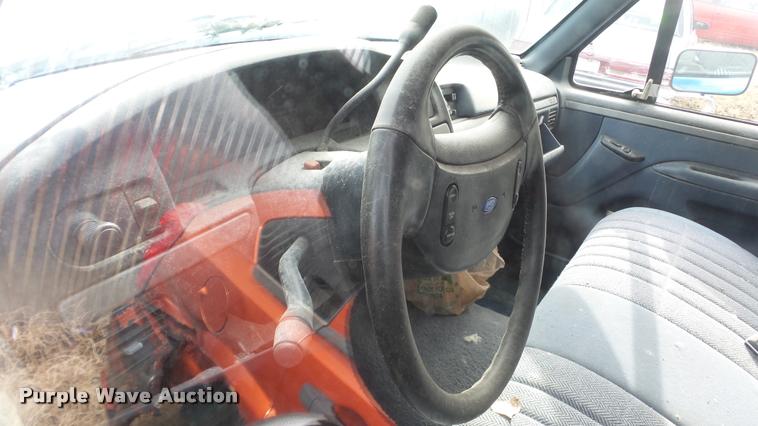 image for item DG9508 1993 Ford F150 SuperCab pickup truck