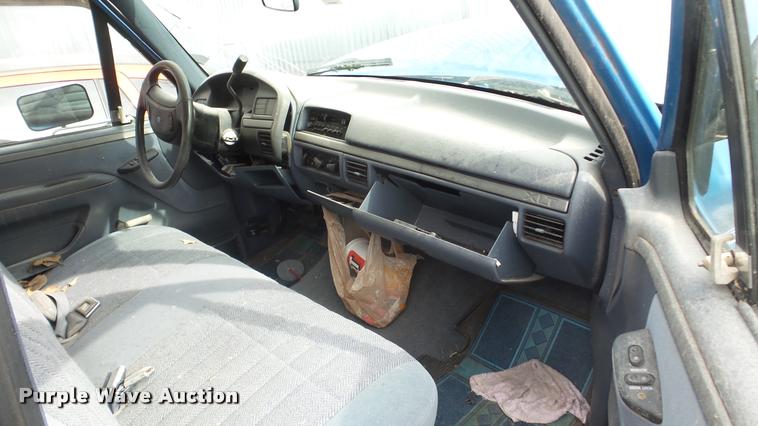 image for item DG9508 1993 Ford F150 SuperCab pickup truck