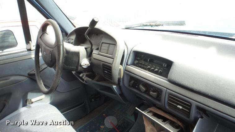 image for item DG9508 1993 Ford F150 SuperCab pickup truck