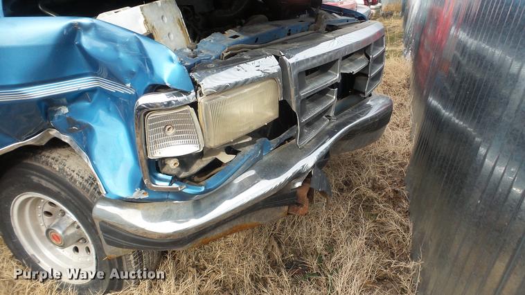 image for item DG9508 1993 Ford F150 SuperCab pickup truck