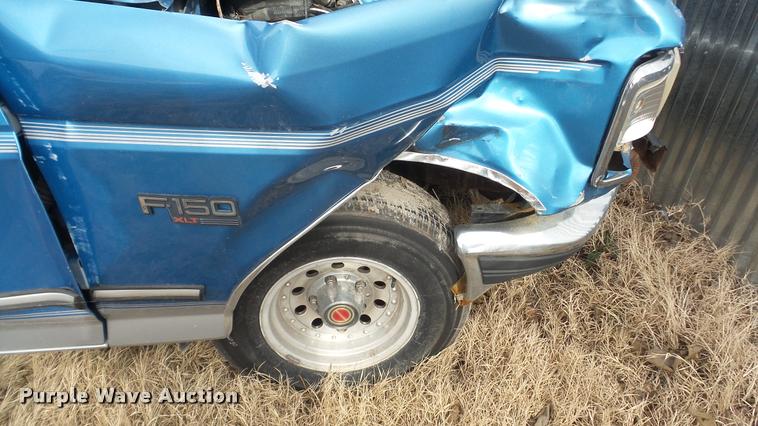 image for item DG9508 1993 Ford F150 SuperCab pickup truck