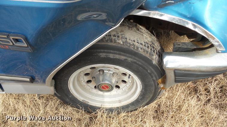 image for item DG9508 1993 Ford F150 SuperCab pickup truck