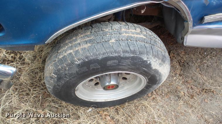 image for item DG9508 1993 Ford F150 SuperCab pickup truck