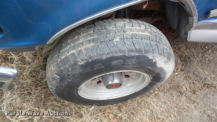 image for item DG9508 1993 Ford F150 SuperCab pickup truck