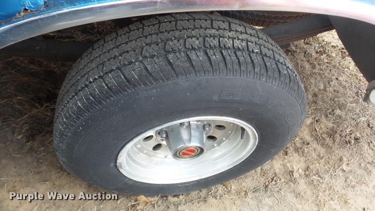 image for item DG9508 1993 Ford F150 SuperCab pickup truck