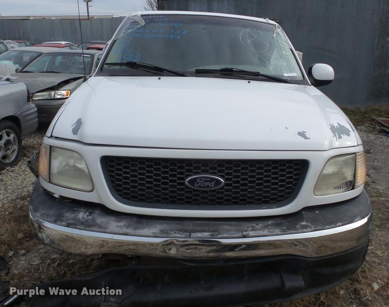 image for item DG9514 2001 Ford F150 SuperCrew pickup truck
