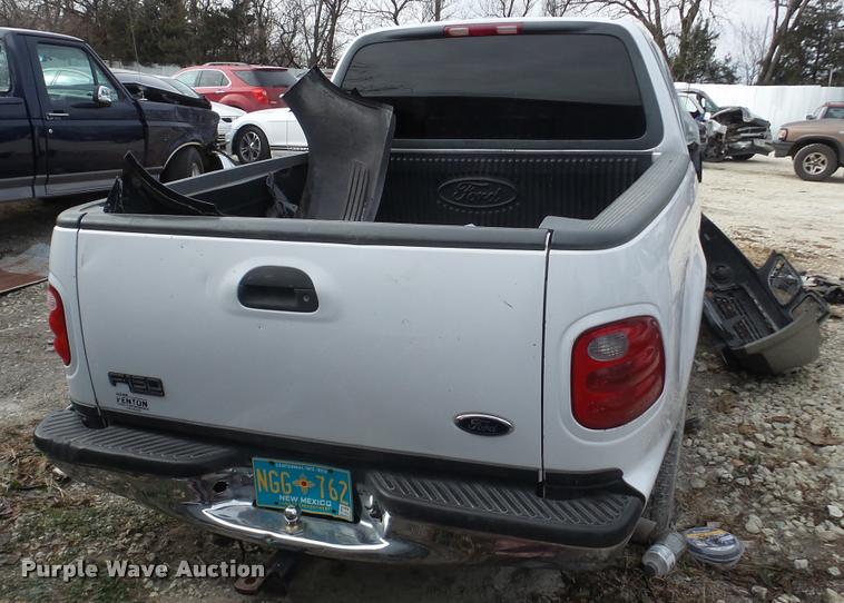 image for item DG9514 2001 Ford F150 SuperCrew pickup truck