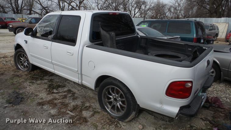 image for item DG9514 2001 Ford F150 SuperCrew pickup truck