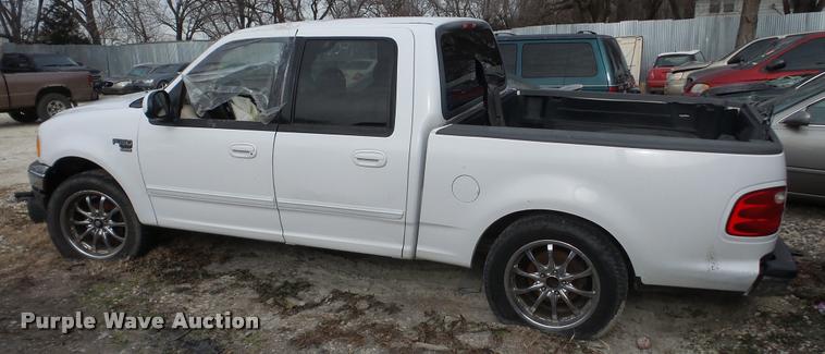 image for item DG9514 2001 Ford F150 SuperCrew pickup truck
