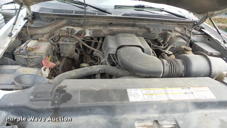 image for item DG9514 2001 Ford F150 SuperCrew pickup truck