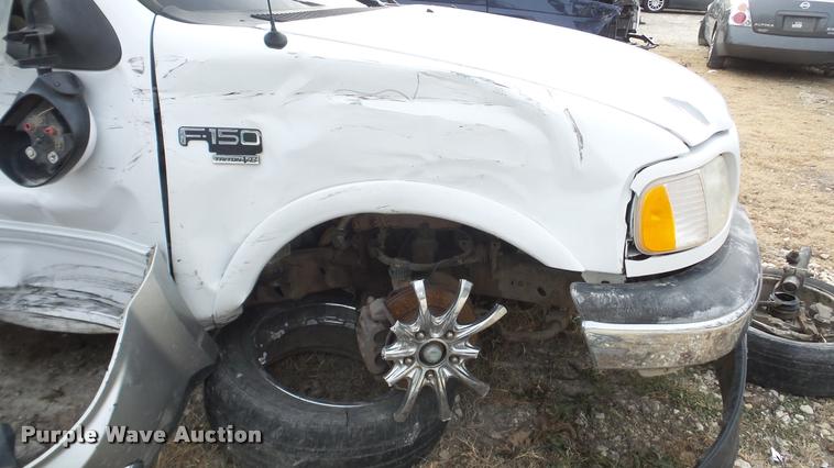 image for item DG9514 2001 Ford F150 SuperCrew pickup truck