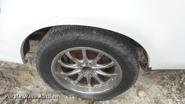 image for item DG9514 2001 Ford F150 SuperCrew pickup truck