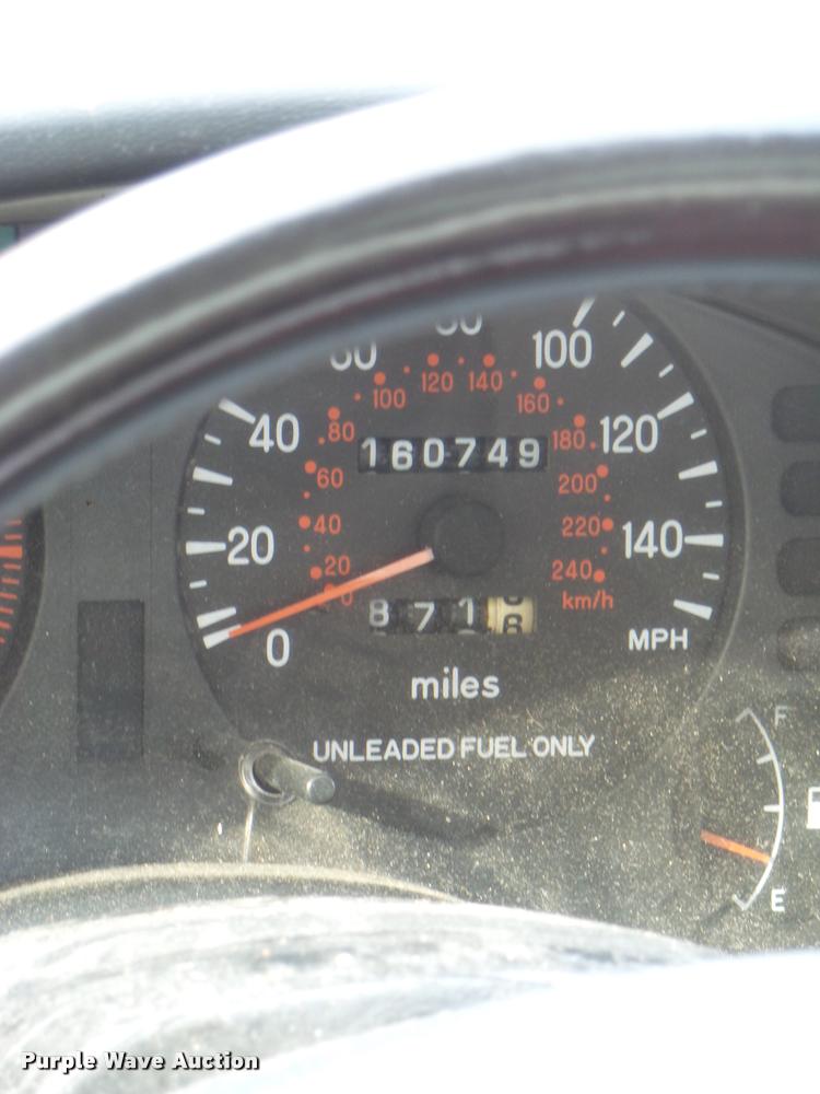 image for item DG9516 1997 Chrysler Sebring LXi