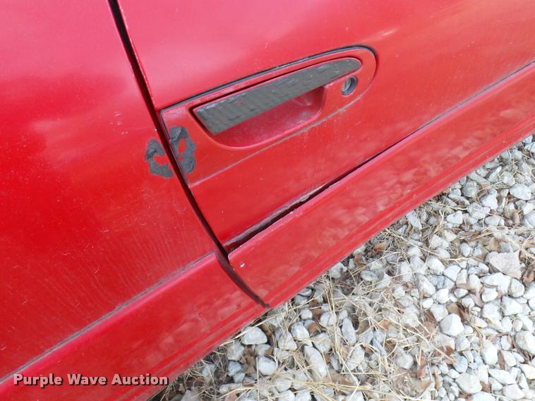 image for item DG9516 1997 Chrysler Sebring LXi