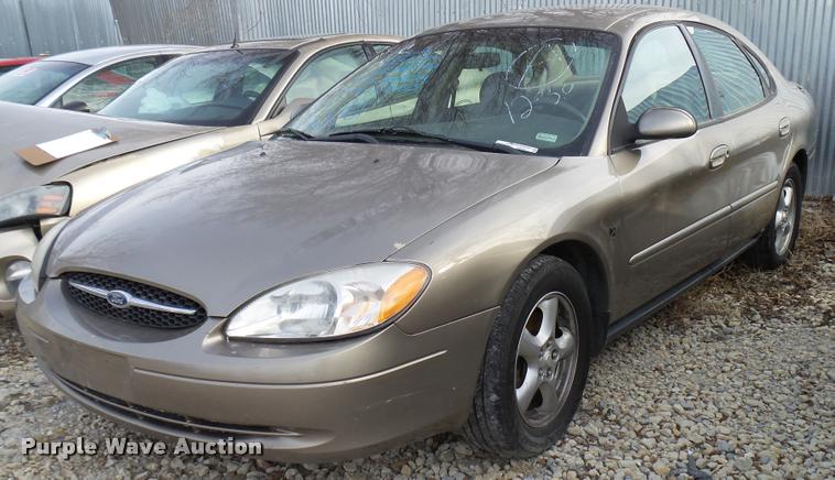 image for item DG9517 2002 Ford Taurus SE