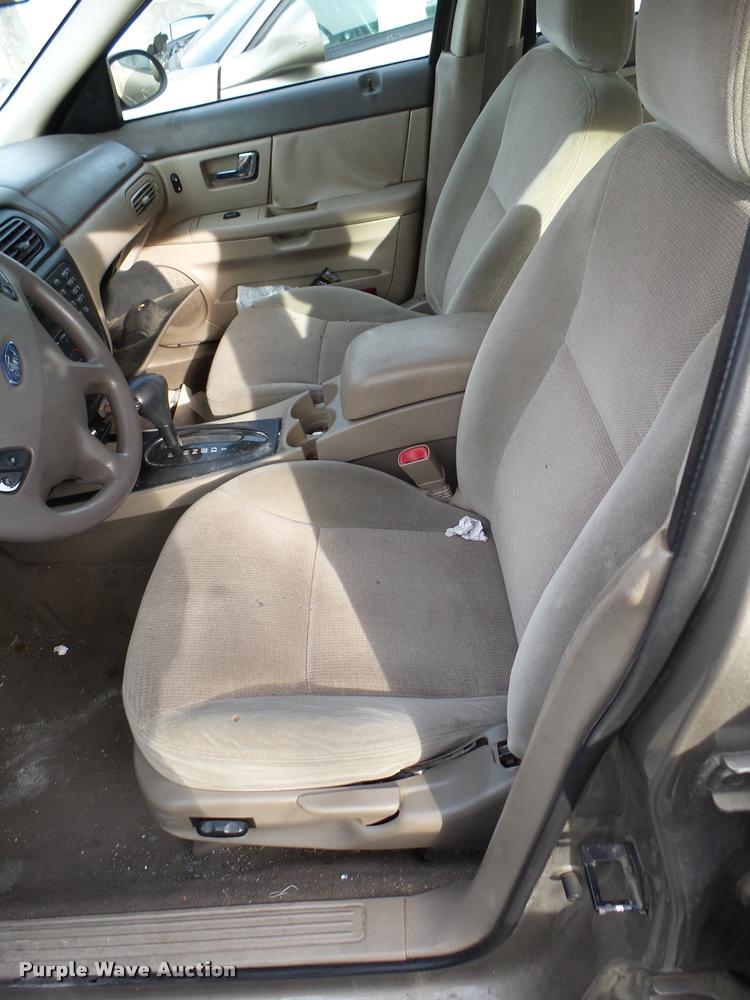 image for item DG9517 2002 Ford Taurus SE