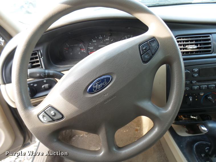 image for item DG9517 2002 Ford Taurus SE