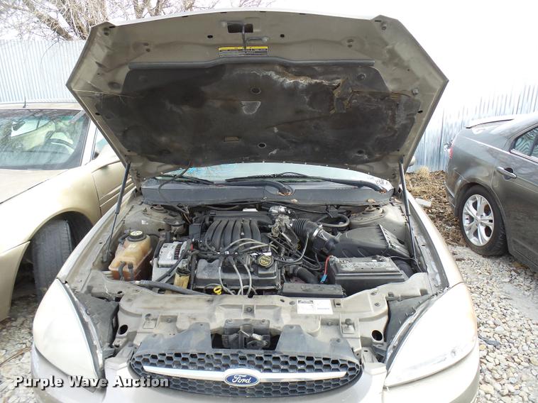 image for item DG9517 2002 Ford Taurus SE
