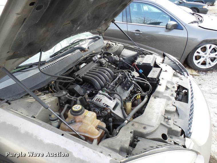 image for item DG9517 2002 Ford Taurus SE