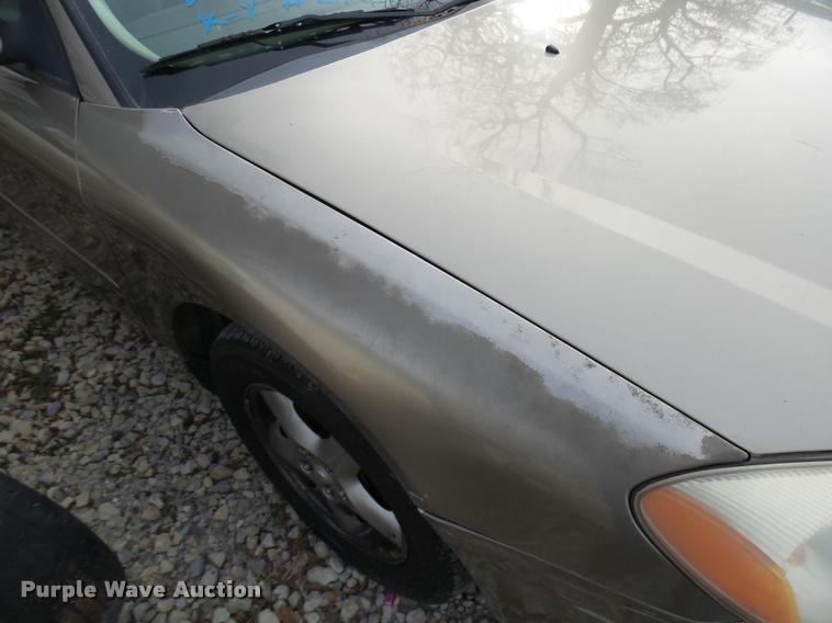 image for item DG9517 2002 Ford Taurus SE