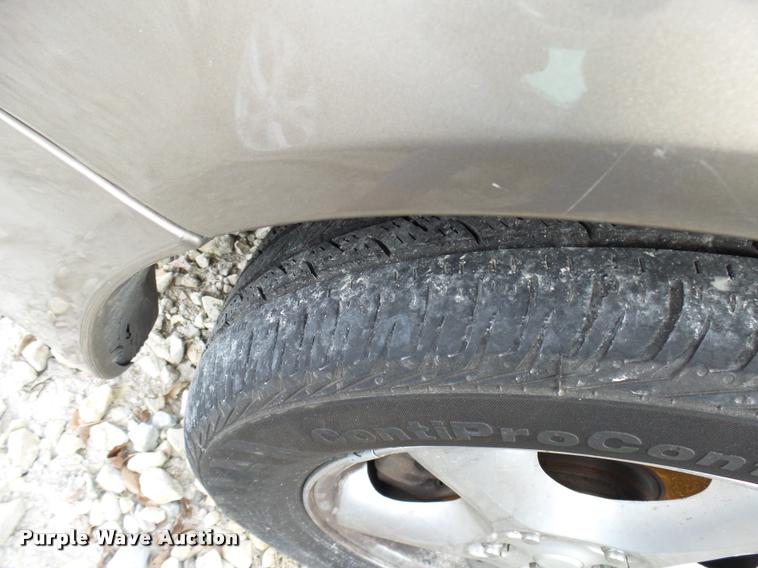 image for item DG9517 2002 Ford Taurus SE