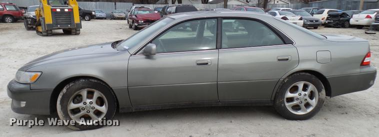 image for item DG9518 2001 Lexus ES 300