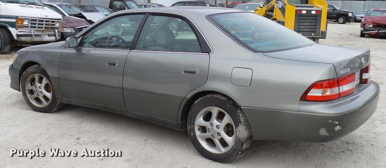 image for item DG9518 2001 Lexus ES 300