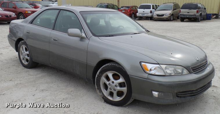 image for item DG9518 2001 Lexus ES 300