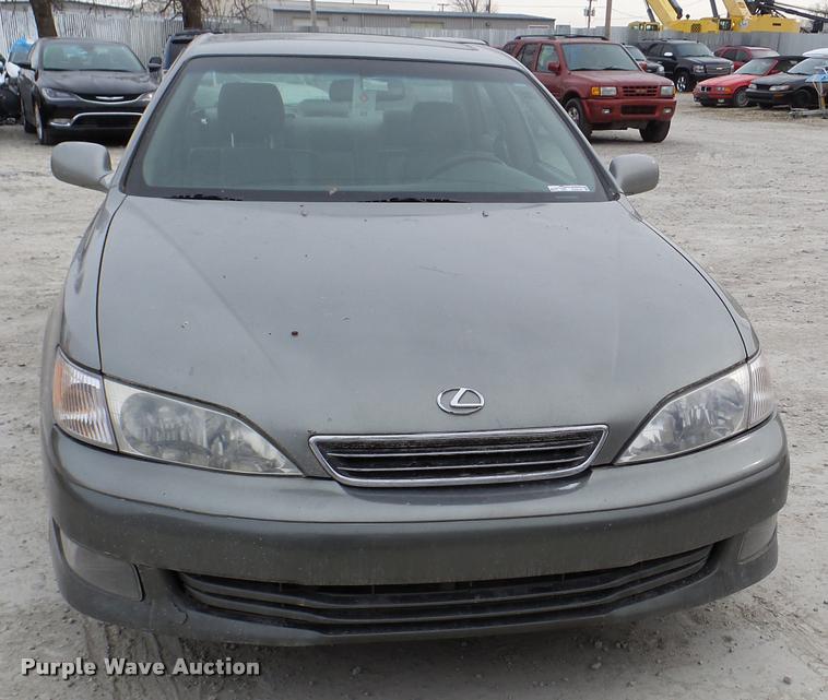 image for item DG9518 2001 Lexus ES 300
