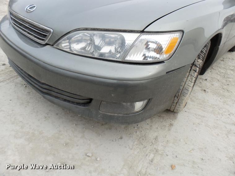 image for item DG9518 2001 Lexus ES 300