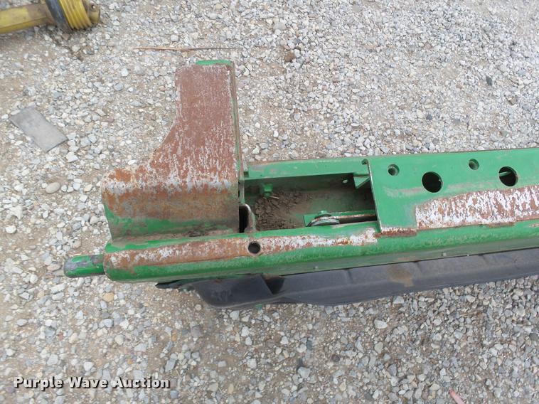 image for item DI9548 John Deere feederhouse