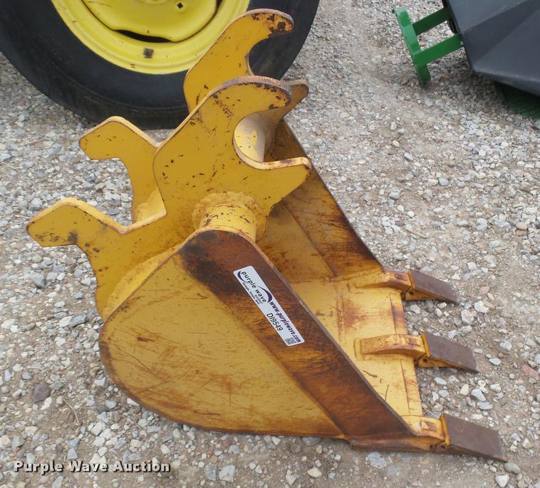 image for item DI9549 John Deere bucket