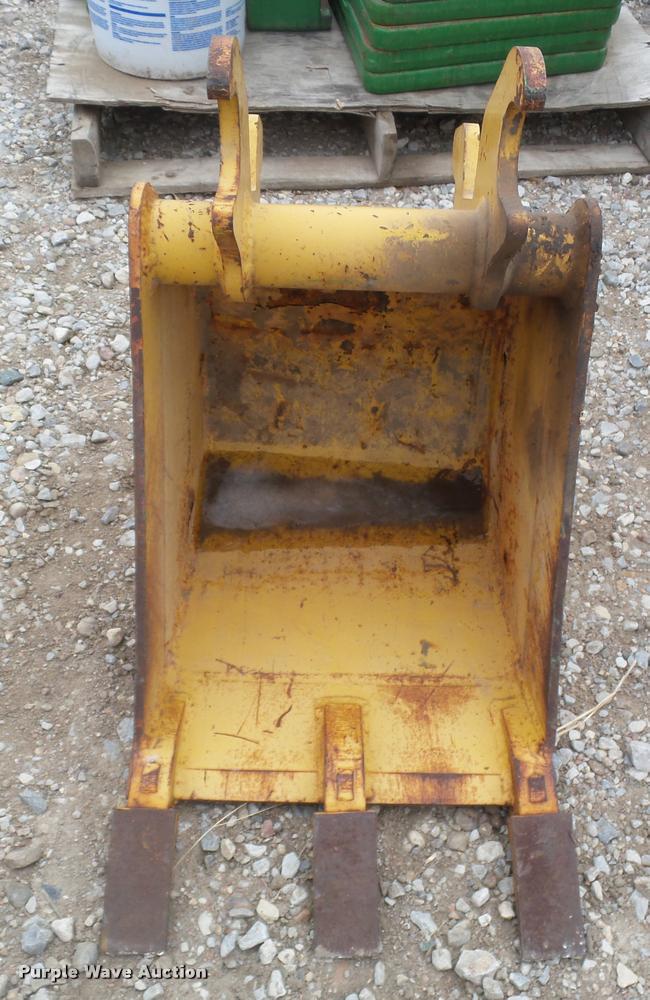 image for item DI9549 John Deere bucket