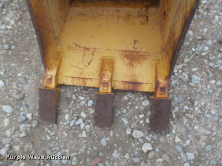 image for item DI9549 John Deere bucket