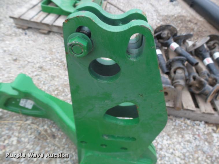 image for item DI9551 John Deere 563/673 loader bracket