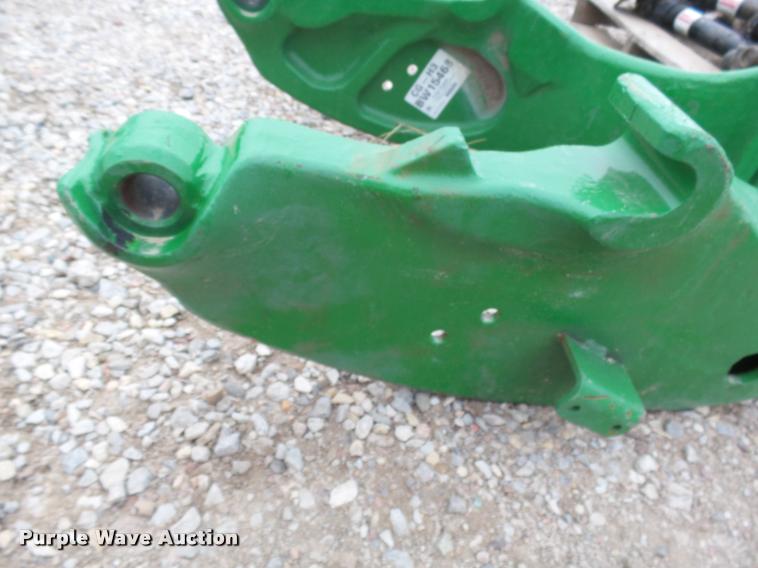 image for item DI9551 John Deere 563/673 loader bracket