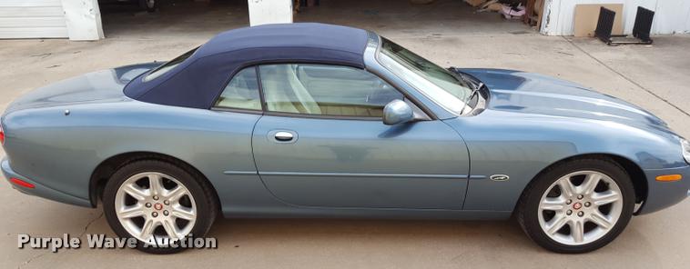 image for item F1731 2000 Jaguar XK8 convertible