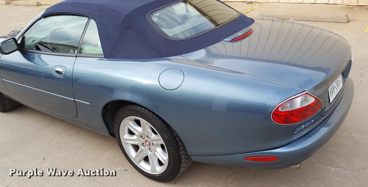 image for item F1731 2000 Jaguar XK8 convertible