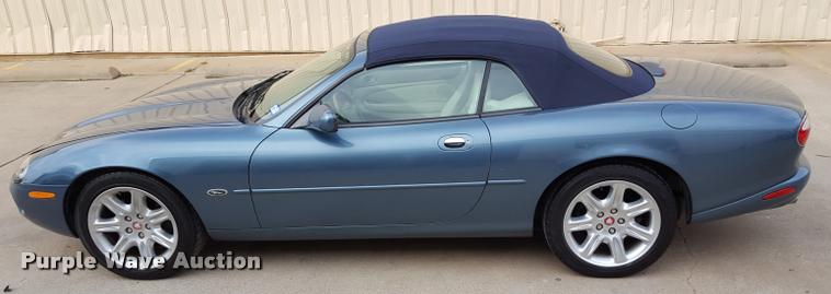 image for item F1731 2000 Jaguar XK8 convertible