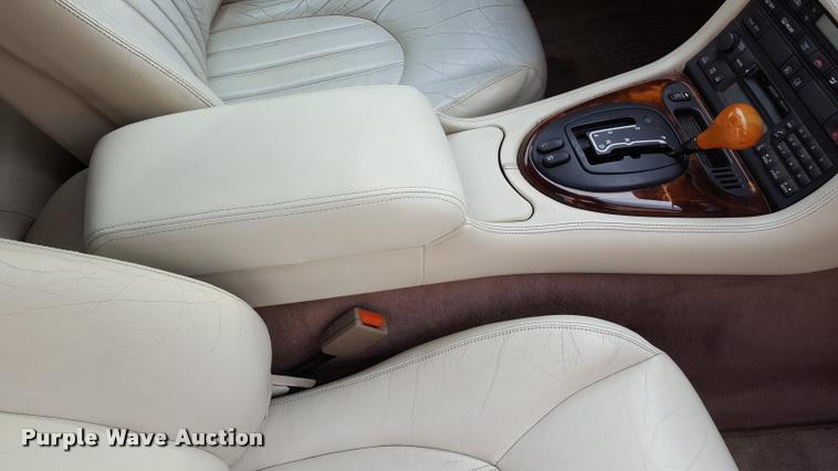 image for item F1731 2000 Jaguar XK8 convertible