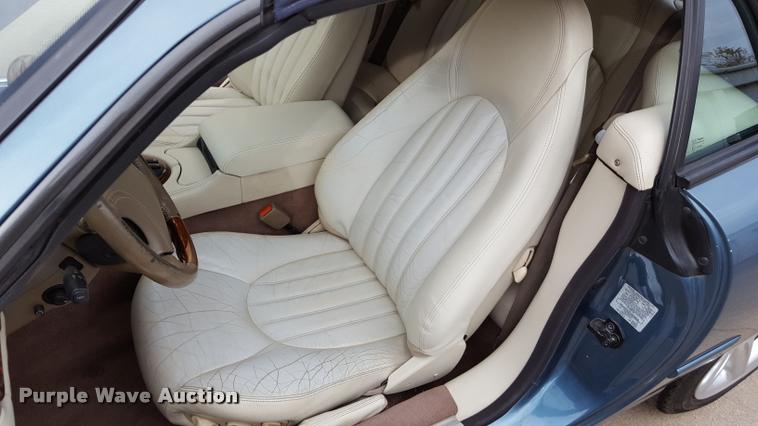 image for item F1731 2000 Jaguar XK8 convertible