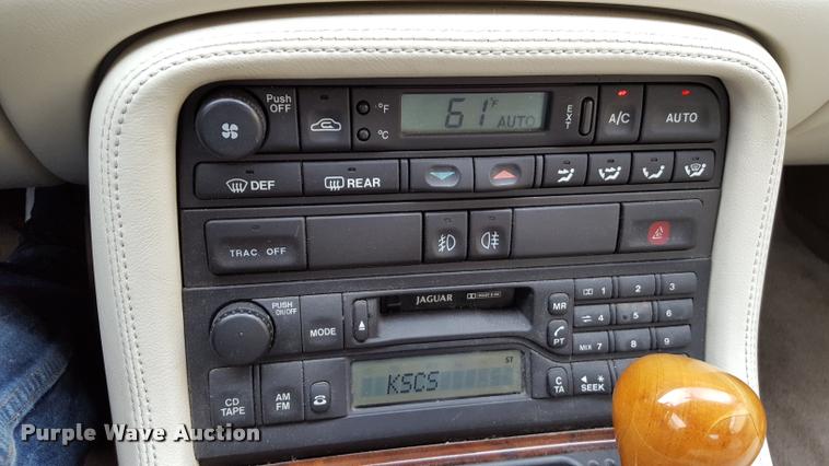 image for item F1731 2000 Jaguar XK8 convertible