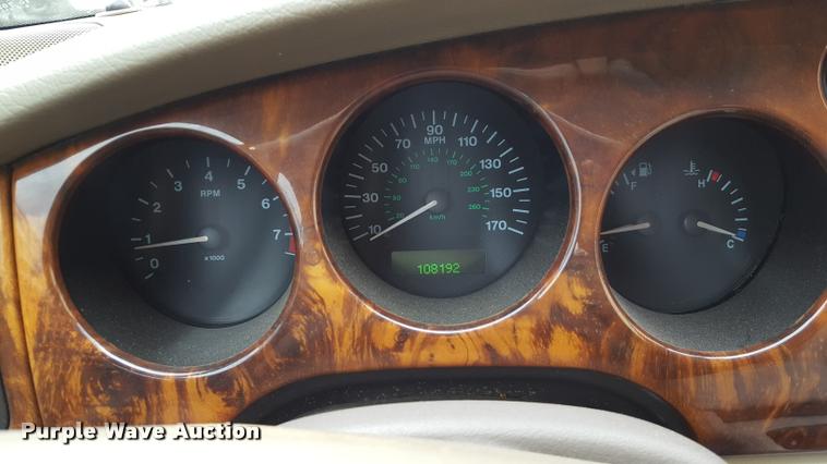 image for item F1731 2000 Jaguar XK8 convertible