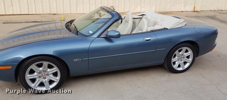 image for item F1731 2000 Jaguar XK8 convertible