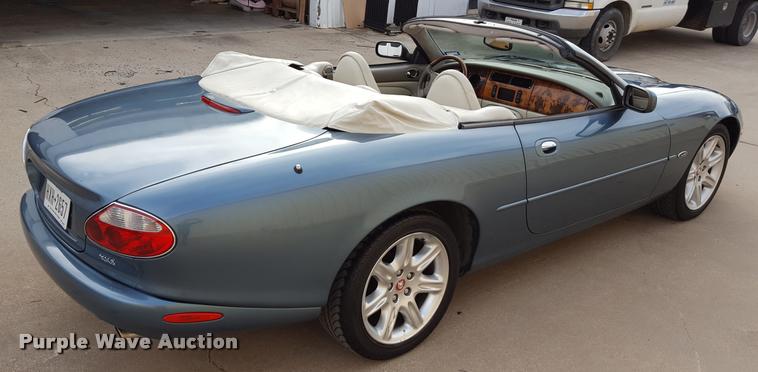 image for item F1731 2000 Jaguar XK8 convertible