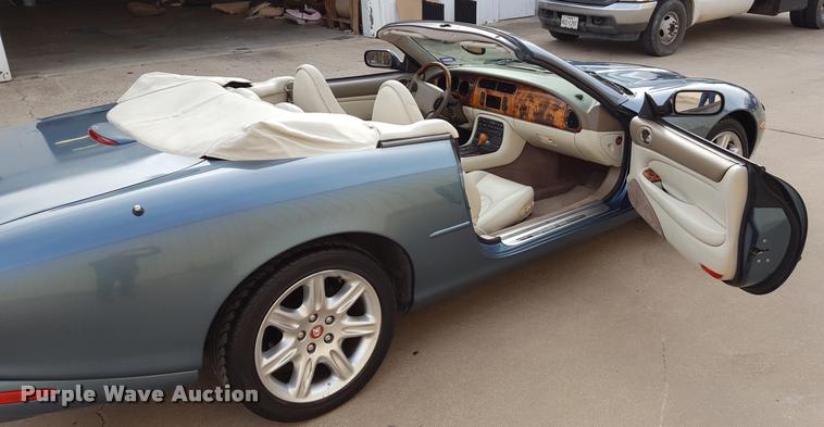 image for item F1731 2000 Jaguar XK8 convertible