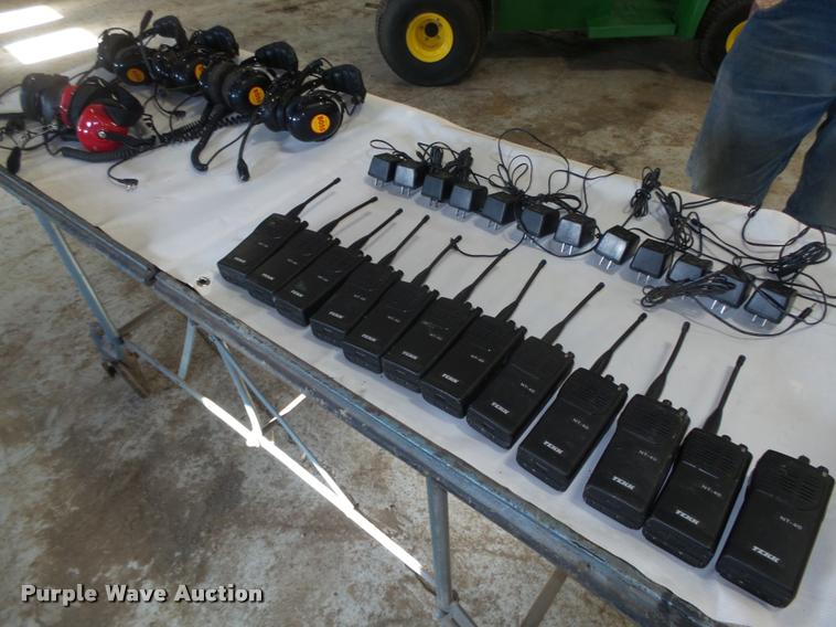 image for item F1736 (18) Tekk NT40 two-way radios