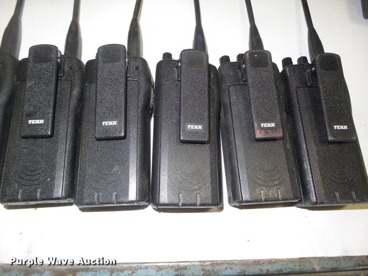 image for item F1736 (18) Tekk NT40 two-way radios