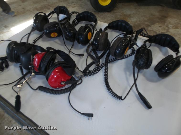 image for item F1736 (18) Tekk NT40 two-way radios