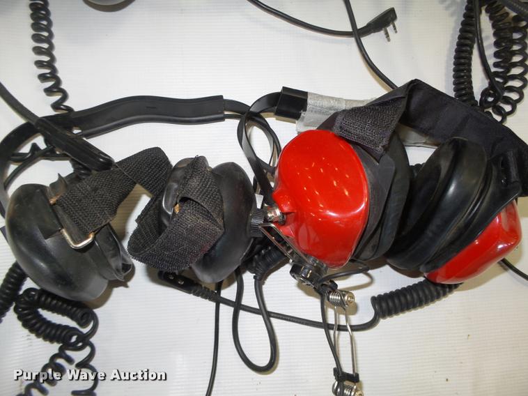 image for item F1736 (18) Tekk NT40 two-way radios